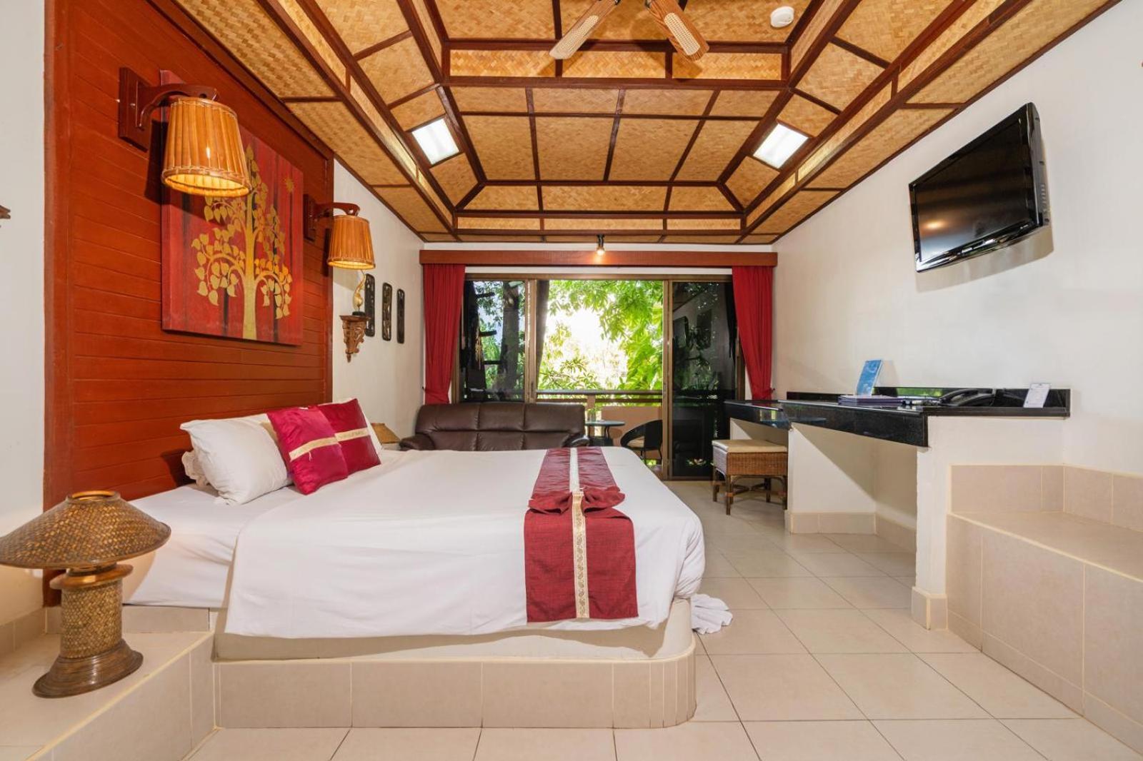 Friendship Beach Resort & Atmanjai Wellness Centre Rawai Bilik gambar