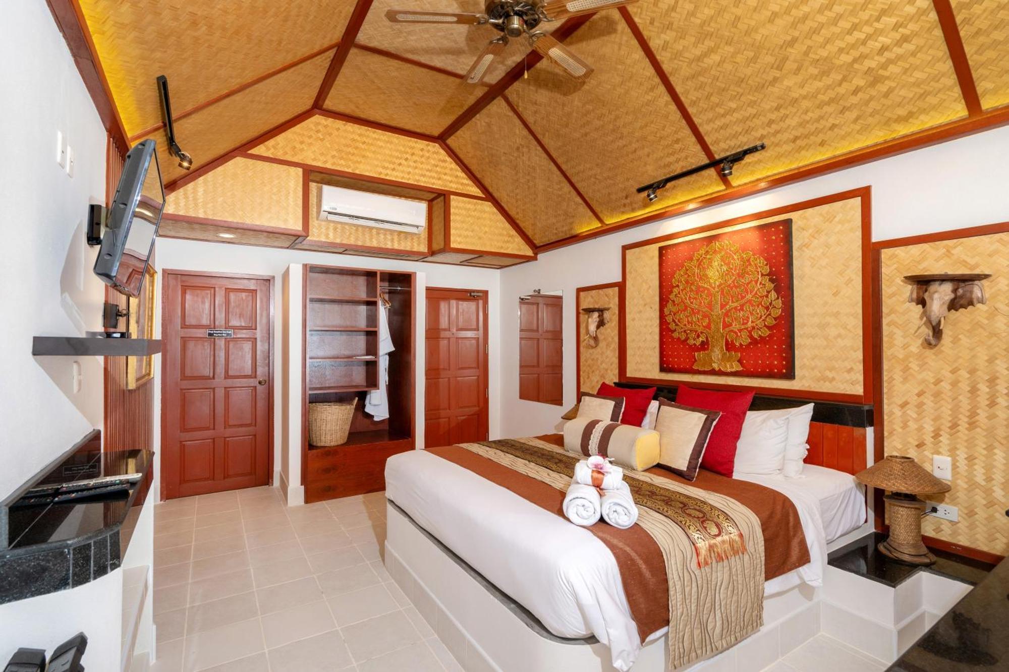 Friendship Beach Resort & Atmanjai Wellness Centre Rawai Bilik gambar