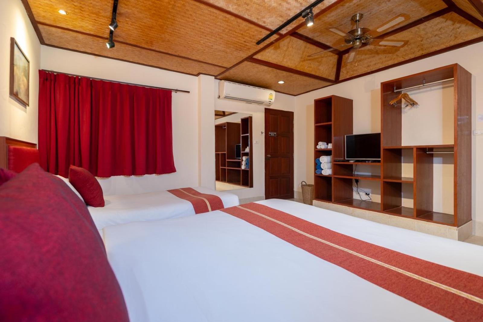 Friendship Beach Resort & Atmanjai Wellness Centre Rawai Bilik gambar